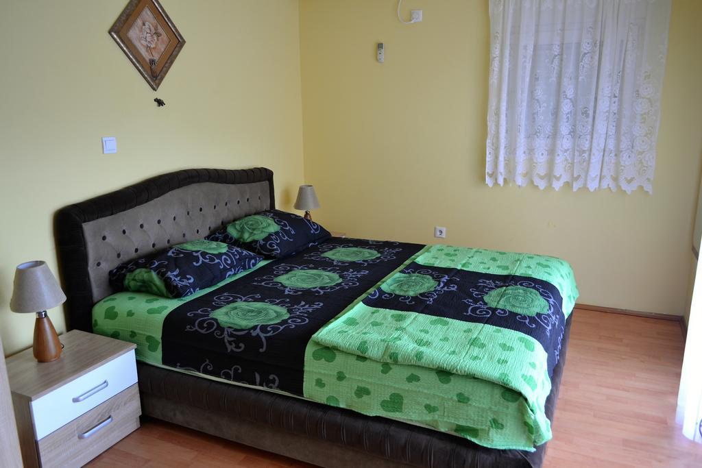 Apartments Villa Marta - Begovic Kotor Luaran gambar