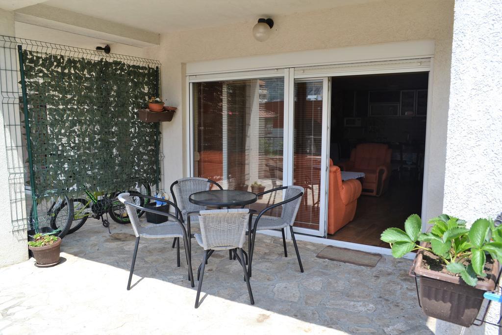 Apartments Villa Marta - Begovic Kotor Luaran gambar