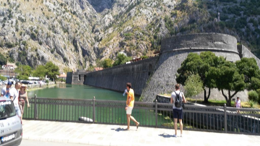 Apartments Villa Marta - Begovic Kotor Luaran gambar